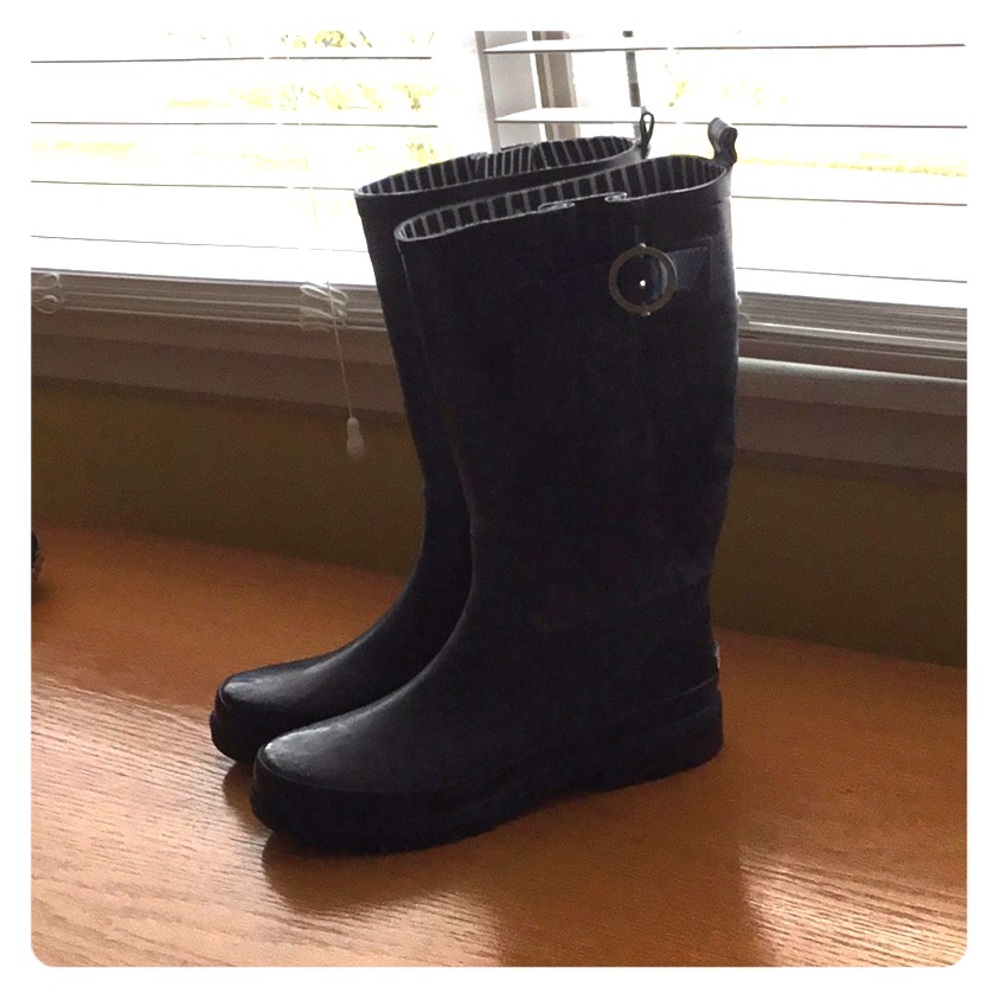 Rain boots
